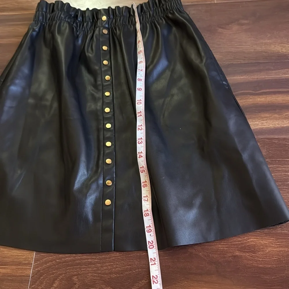 MOLLY BRACKEN Black Faux Leather Skirt with Button Detail Size Medium